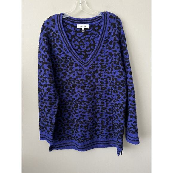 John + Jenn Sweater Womens Medium Oversized Animal Print V Neck Blue Tunic - Picture 9 of 9